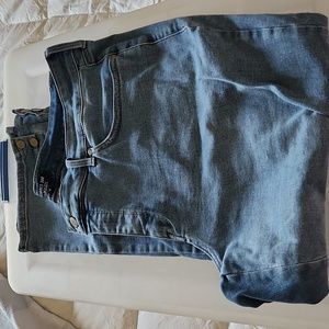 NYDJ Curves 360 Capri jeans